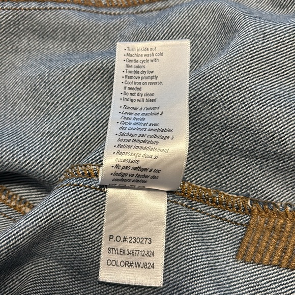 Paige distressed jean jacket size medium - Picture 4 of 4